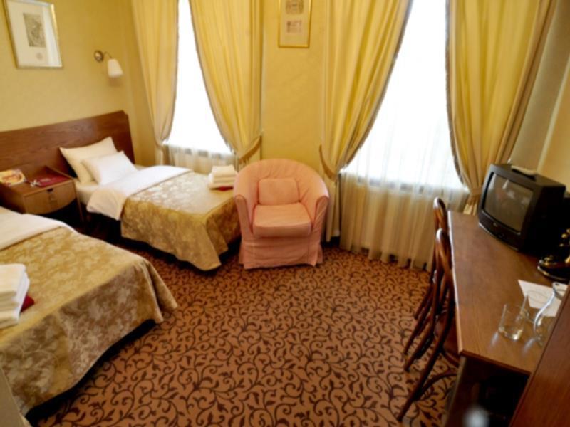 Admiralteyskaya Hotel Saint Petersburg Room photo